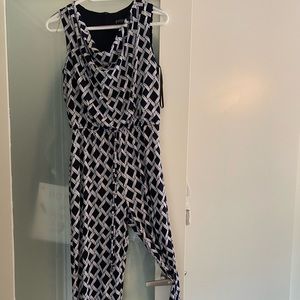 Enfocus studios jumpsuit. Light and flows.